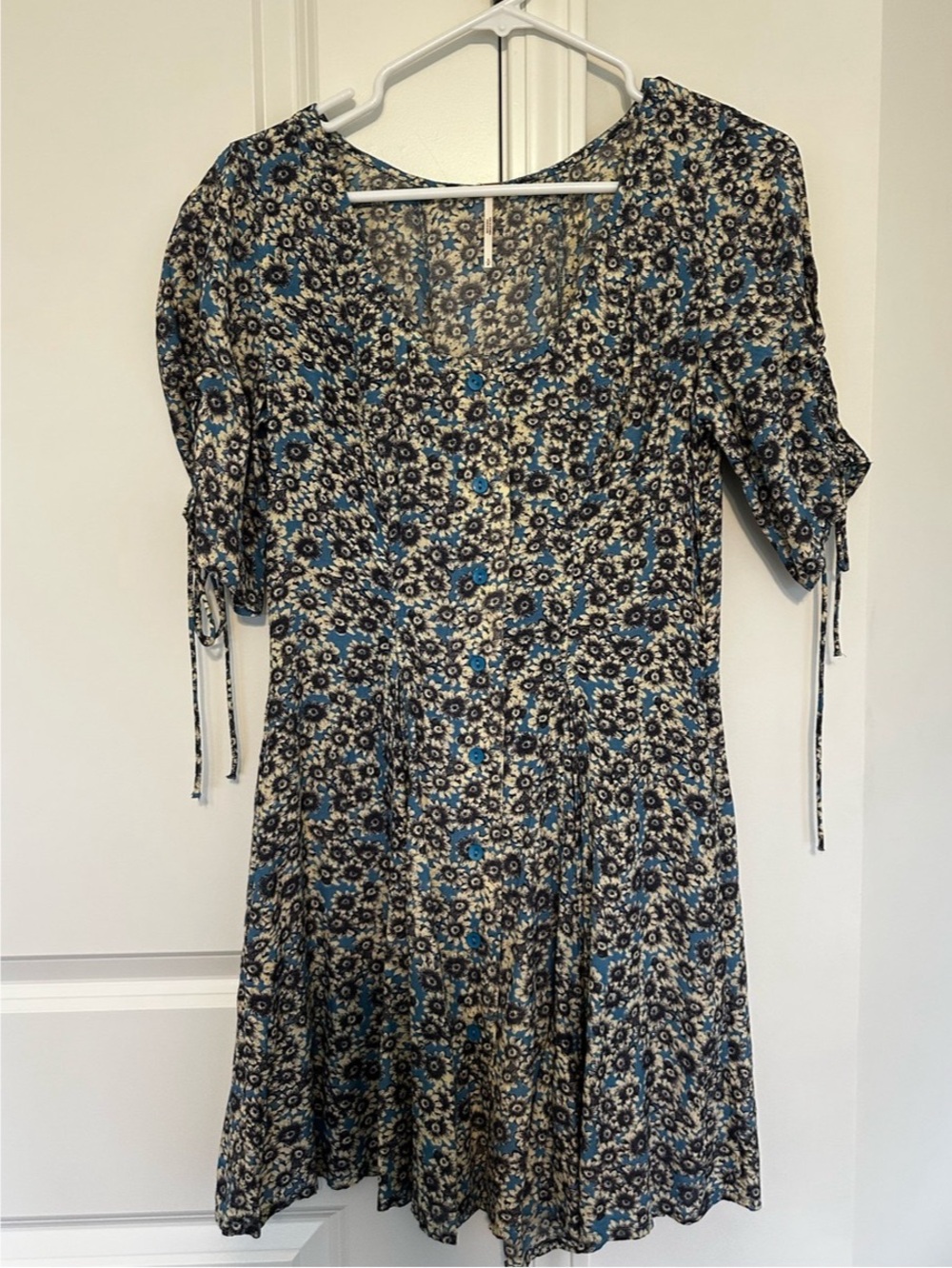Free People Olive Combo Floral Mini Dress in Blue & Black Size Small NWT